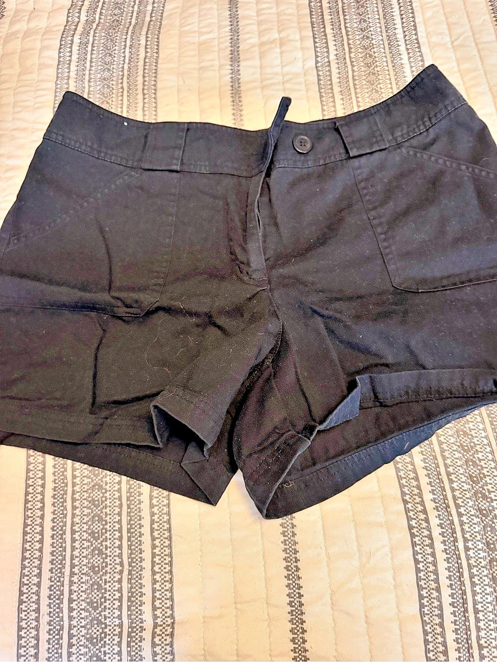 New York & Company Black Cotton Cargo Shorts Size 12